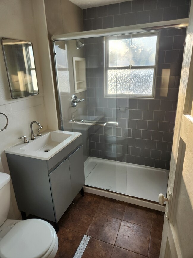 Photo - 1182 Navasota St