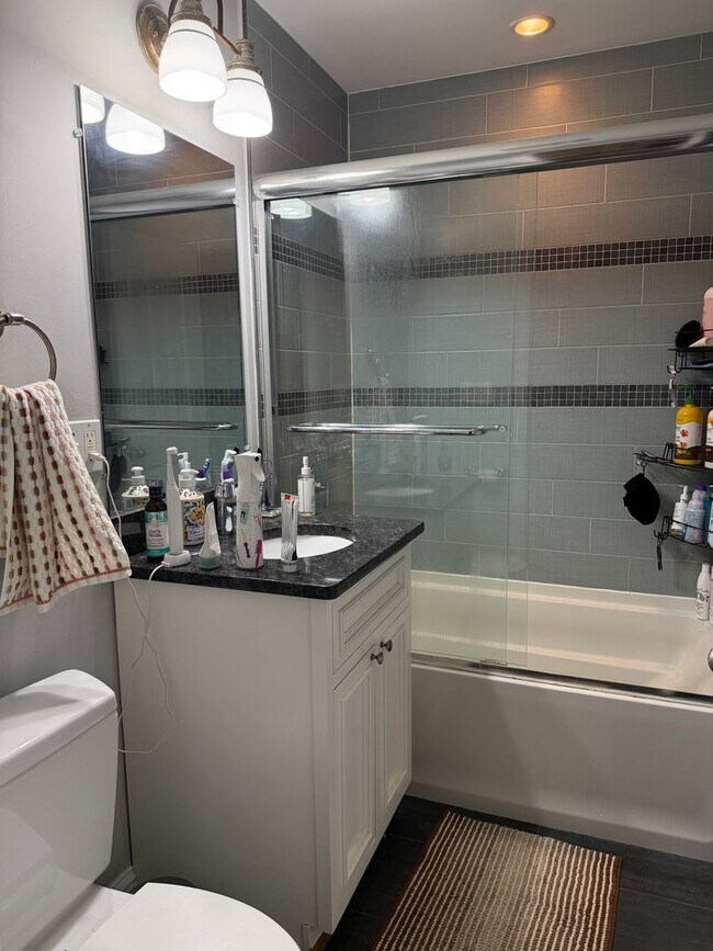 Photo - Charming 4 bedroom-No Broker Fee