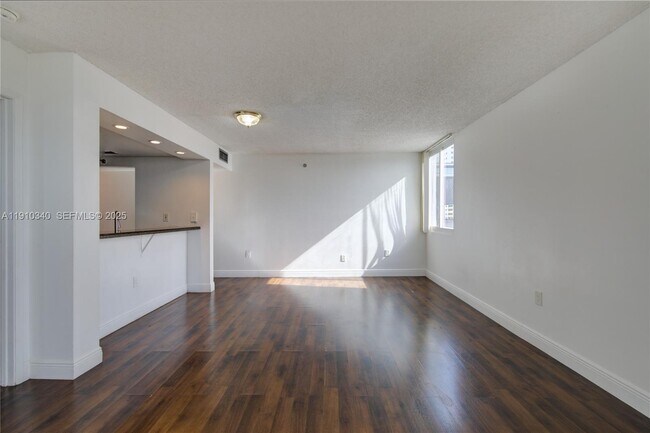 Photo - 850 N Miami Ave Unit 608