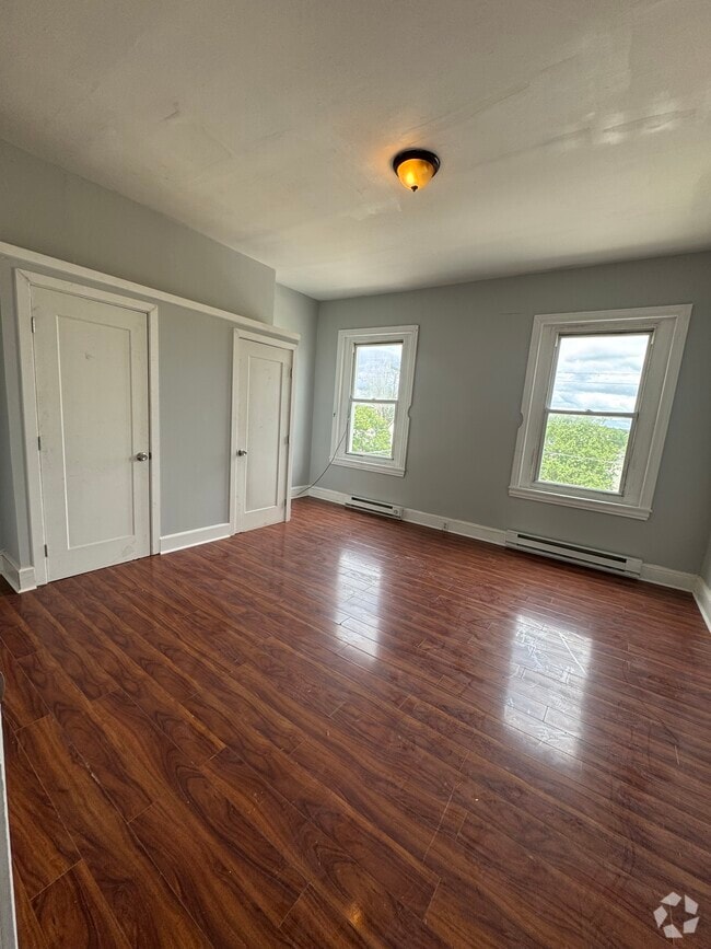 Building Photo - 2121 N 22nd St Unit 4 Rental