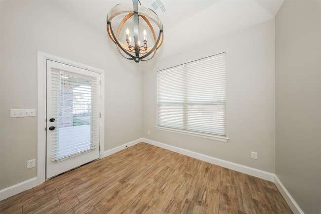 Photo - 2517 SE 38th St