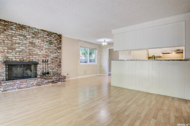 Photo - 5039 Cypress Ave