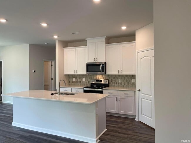 Photo - 101 Joneshaven Dr