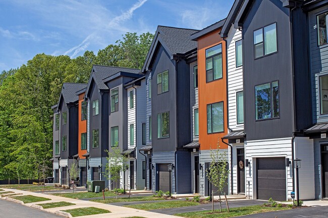 Building Photo - Brand-New Fry's Spring Townhome Near 5th St Station, Downtown, & UVA