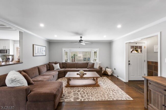 Photo - 487 W Shore Trail