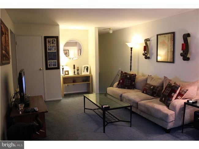 Photo - 14 Wexford Dr