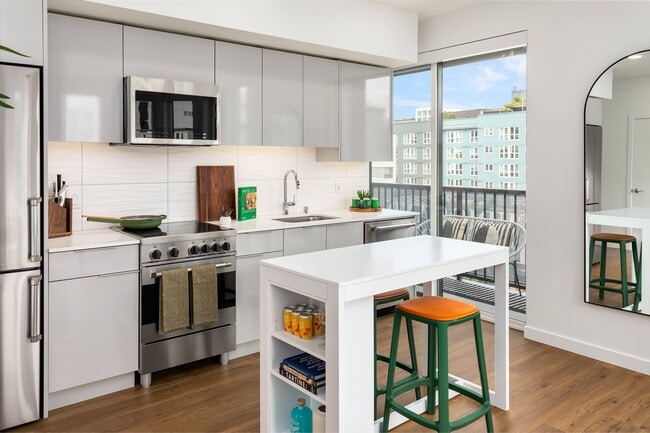 Building Photo - Shoresmith