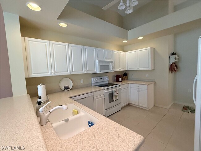 3555 Laurel Greens Ln N Unit 202