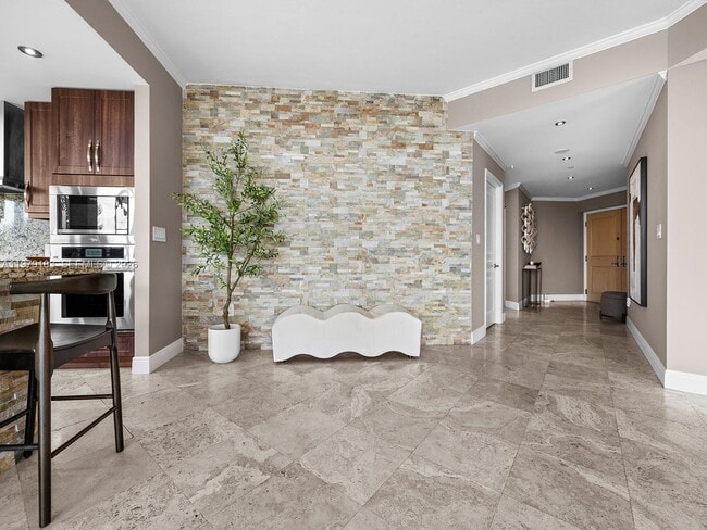 Photo - 2645 S Bayshore Dr Unit 304