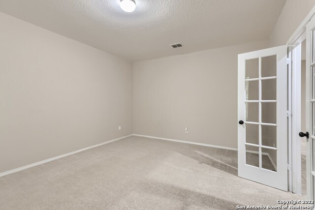 Photo - 322 Walnut Crest