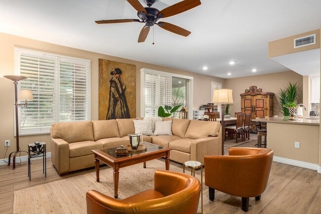 Building Photo - 2425 W Bronco Butte Trl