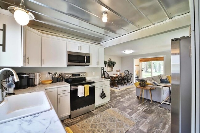 Photo - 10032 N Long Lake Rd