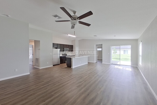 Photo - 3908 23rd St SW