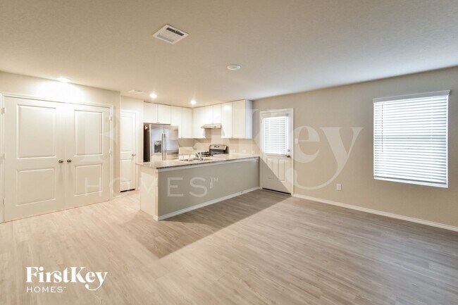 Photo - 10815 Giacconi Dr