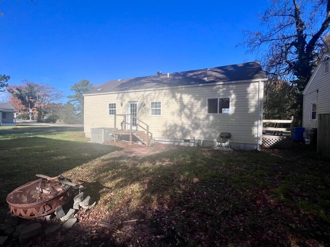 Photo - CHESAPEAKE - CUTE RENOVATED 3 BEDROOM COTTAGE