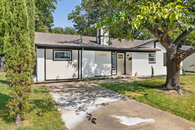 Building Photo - 1414 Timberlake Cir Rental
