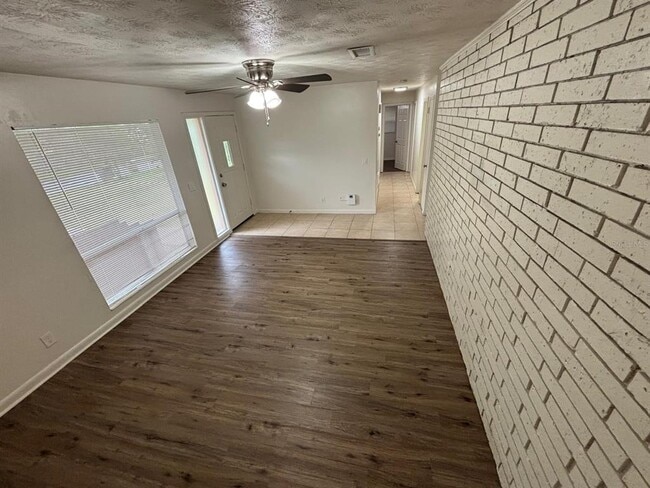Photo - 1121 NE 13th Ave