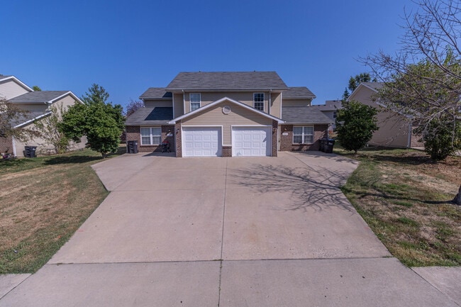 Building Photo - 1507 Raleigh Dr Rental
