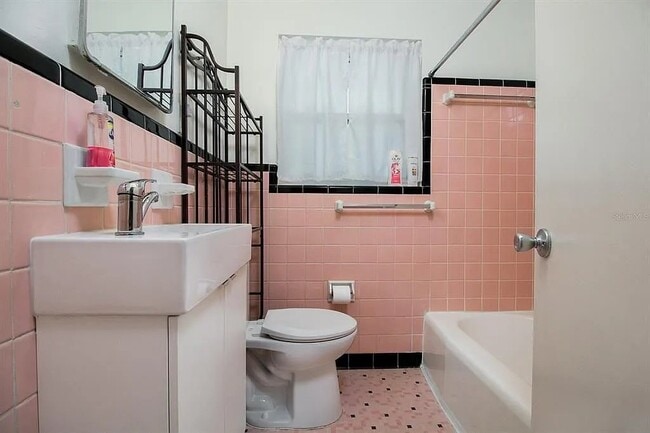 Photo - 101 NW 21st St Unit 103