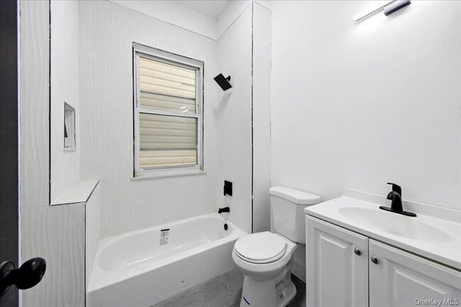 Photo - 301 Warburton Ave