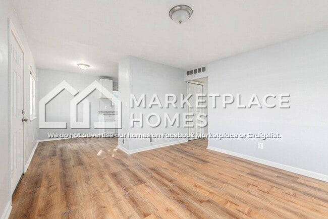 Photo - 2034 John B Ave