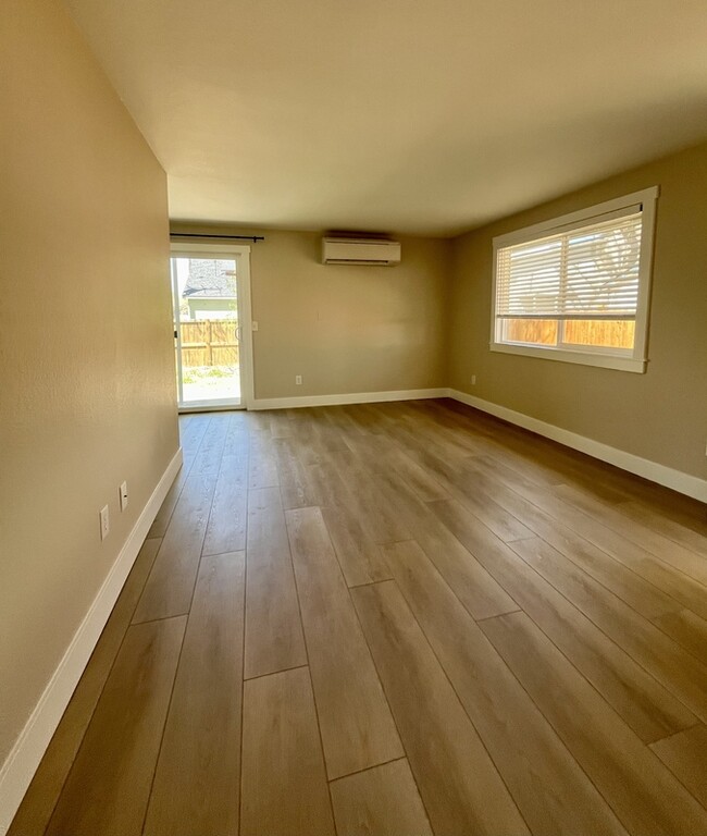 Photo - 833 N 28th St Condo