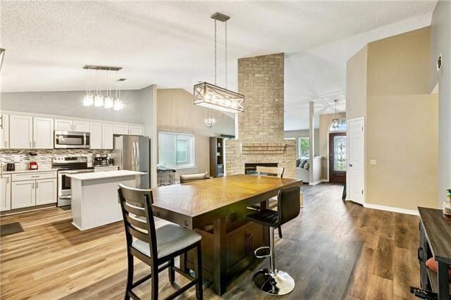 Photo - 310 Oakley Ln