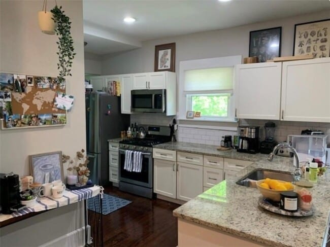 Photo - 5 Lakeview Dr SE