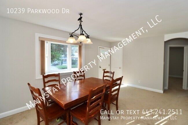 Photo - 10239 Parkwood Dr