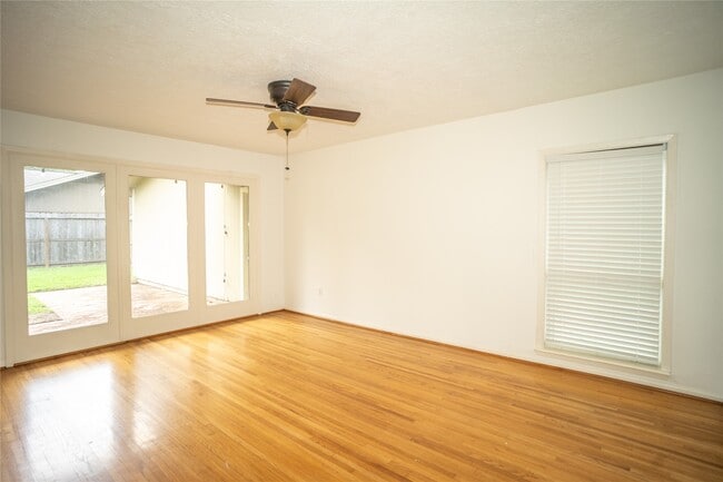 Photo - 4522 Briarbend Dr