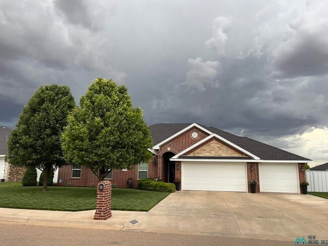 Building Photo - 2216 Briggs Ave