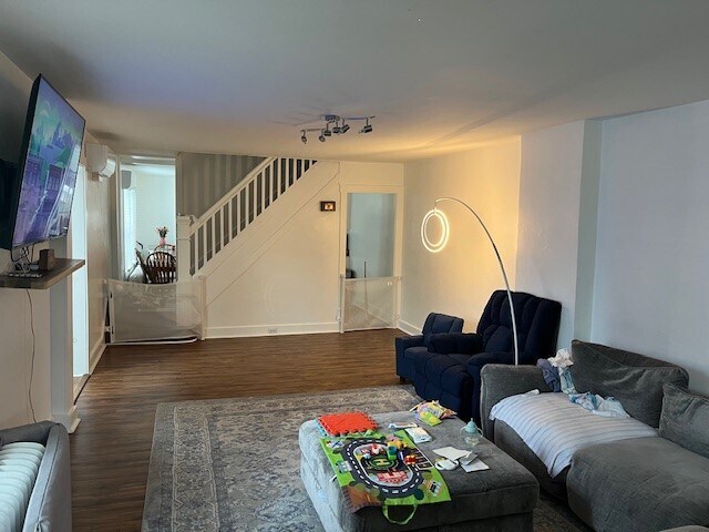 Photo - 23 Intervilla Ave