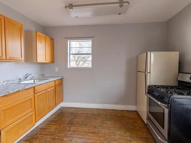 Photo - 1604 Harrison St
