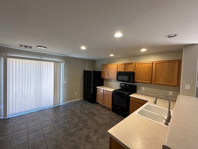 7044 S Brickellbush Ln