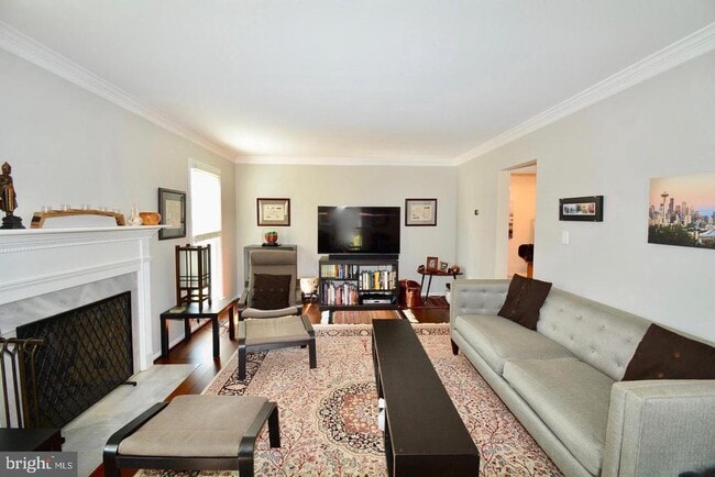 Photo - 6153 Summer Park Ln