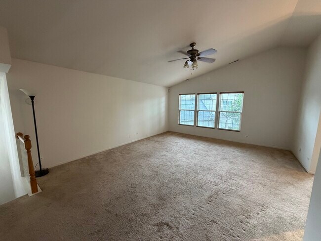 465 Metropolitan St