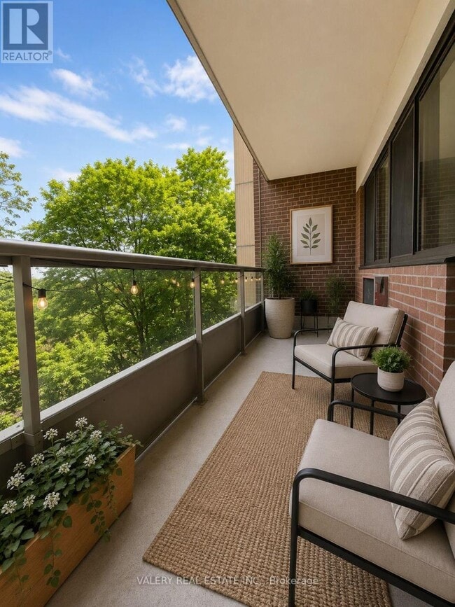 Photo - 671 Woolwich St Unit 307