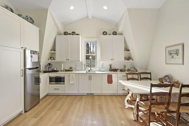 Photo - 3 N Walworth Ave