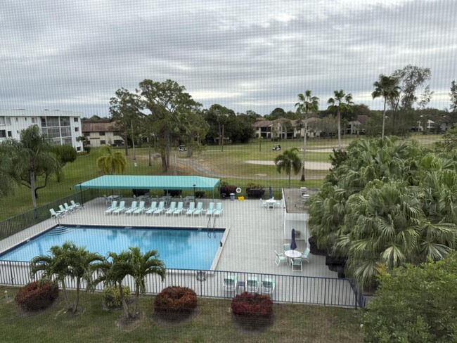 Photo - 6698 10th Ave N Unidad 415 Rental
