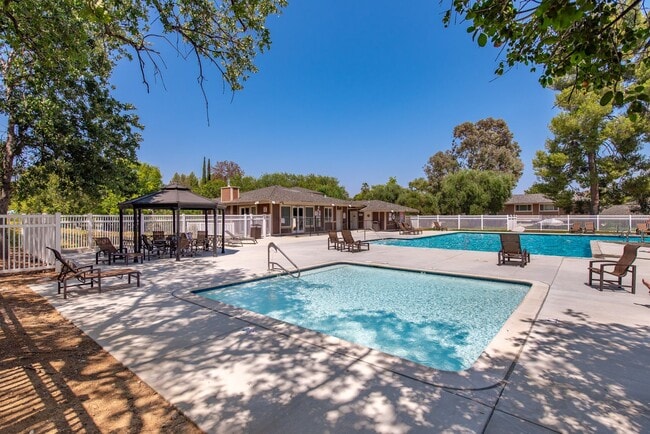 Building Photo - 28763 Conejo View Dr Rental