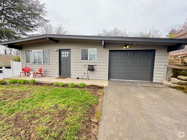 Building Photo - Unique Hillsdale Gem: Ranch Home with Vaul...