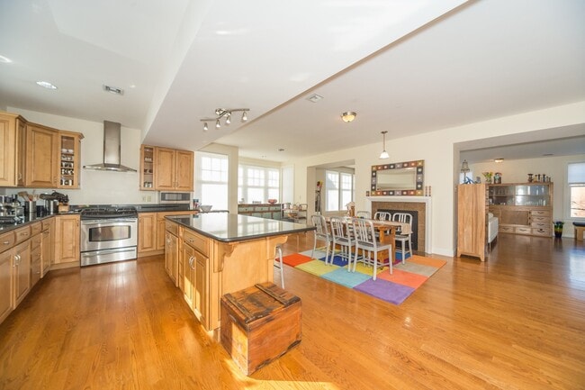 Building Photo - 53 Winslow Rd Unit A