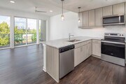 1 bed, 1 bath, 800 sq ft