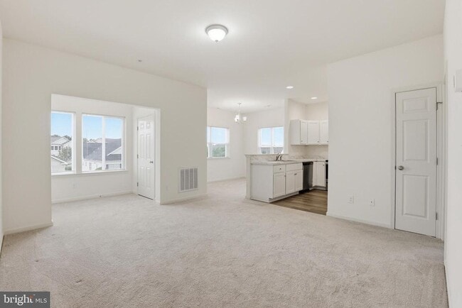 Photo - 5002 Pebble Ln W Unit E