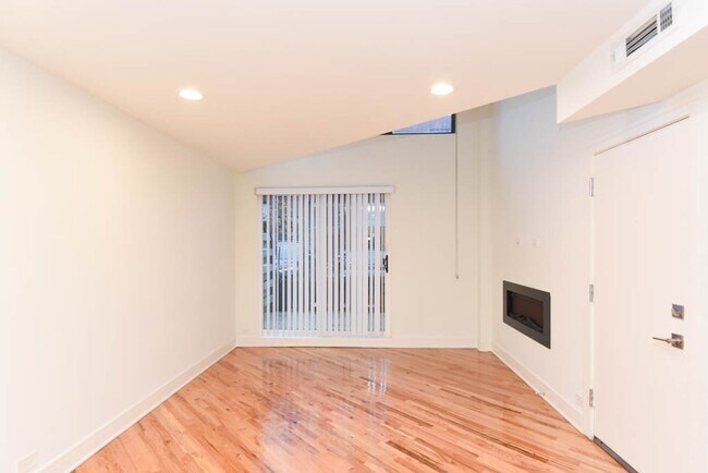 Photo - 949 W Grace St Unit 101B