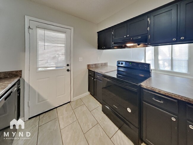 Photo - 3422 Laurelwood Dr