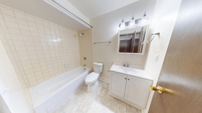 Photo - College Square Apartments