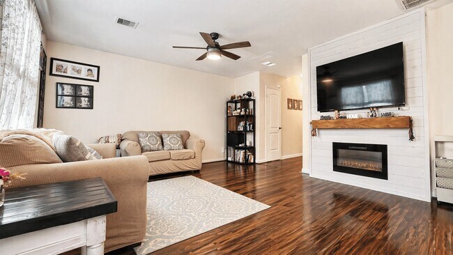 Photo - 17430 Cedar Rock Dr