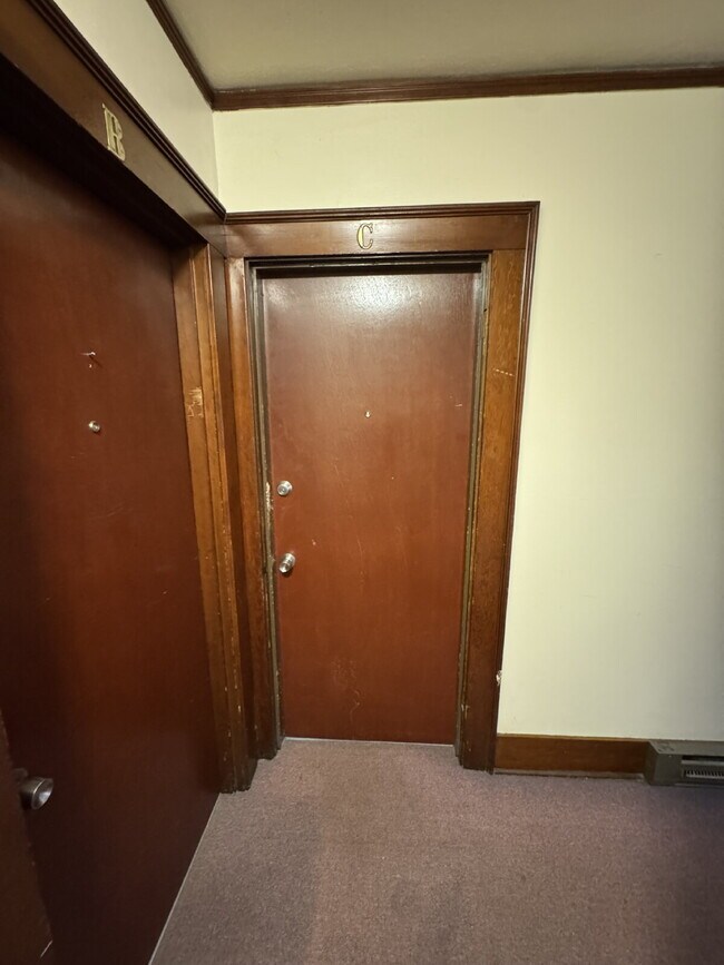 Photo - 1 Bedroom SW Portland / Large Backyard / Easy Access to OHSU and Downtown Unidad C