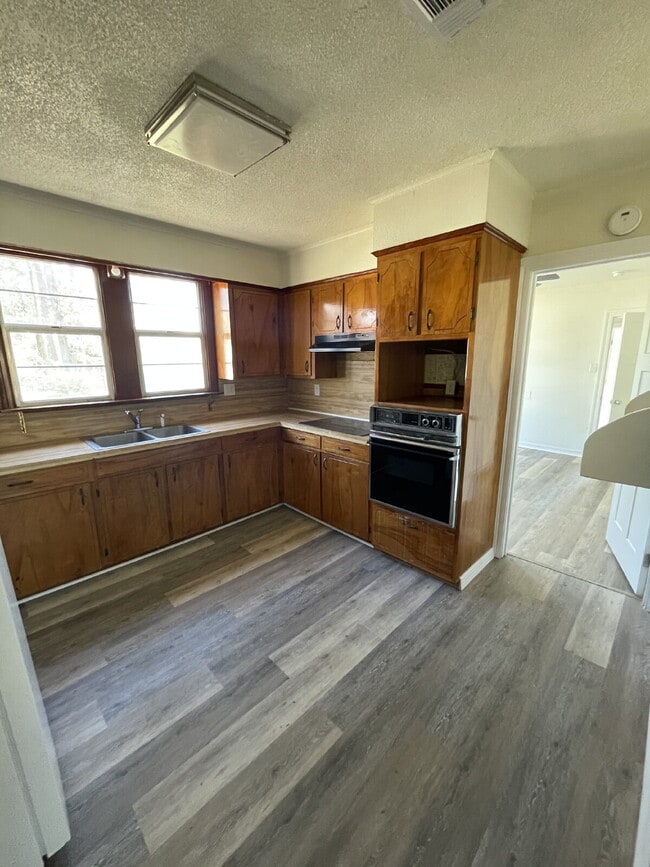 Photo - 3 bedroom, 1 bath home.